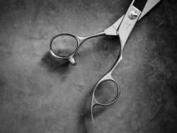 HH8 Talon - 5.0 Inch Right Handed Wet Cutting Shears - Excellent Dry Cutting Properties