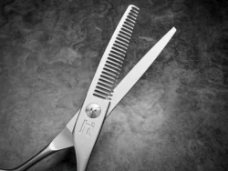 HH88T3 Eighty-Eight Texturizing Shears for Curly Hair - 27 Teeth - Removable Tangs