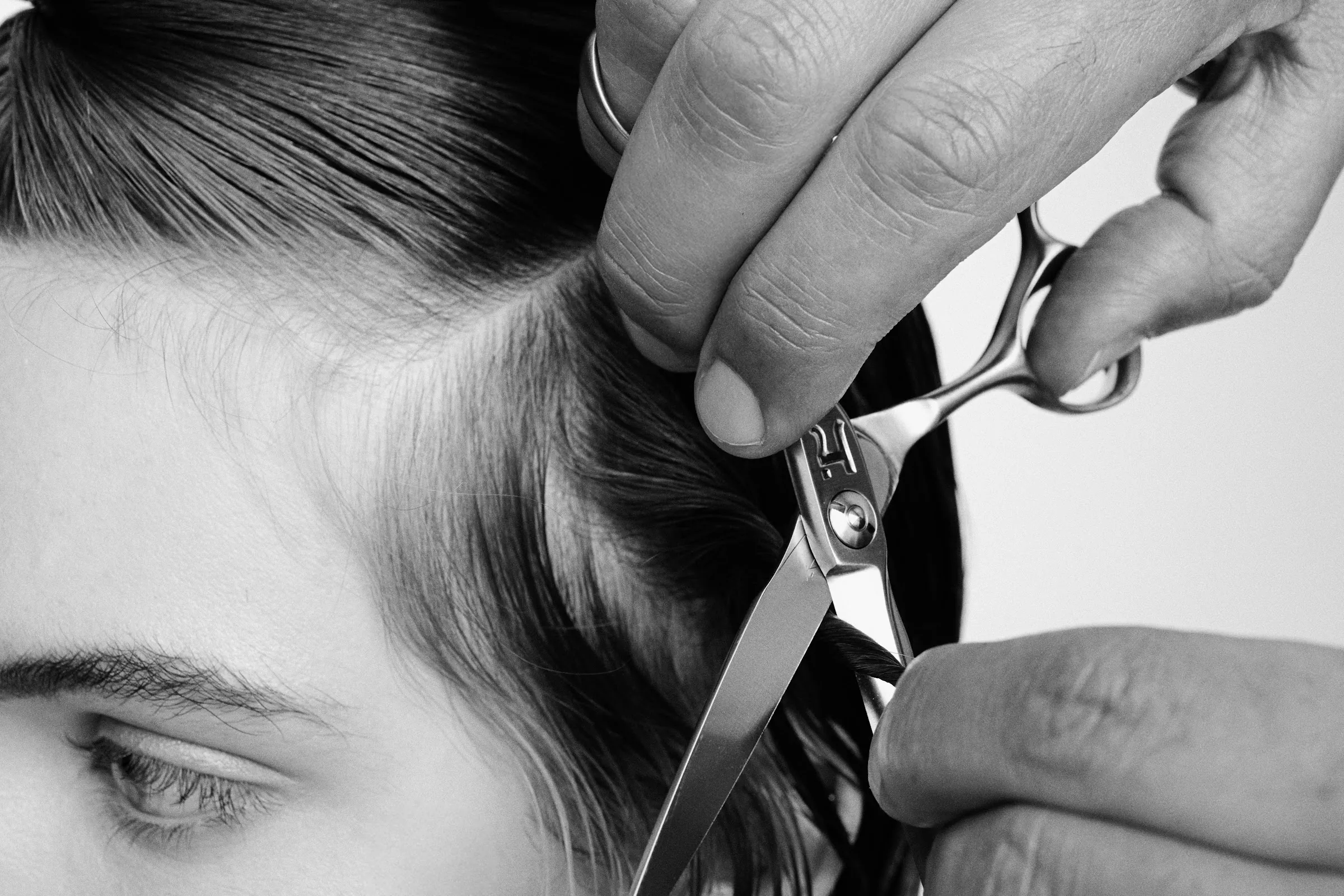 Stylist point cutting with a Hanzo shear